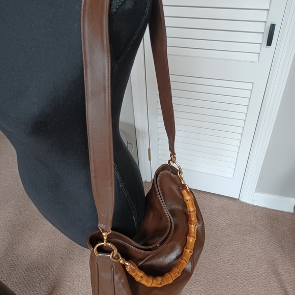 Gucci Classic Leather Bamboo Bag - Picture 12 of 16